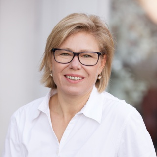 Dr. phil. Doris Fölsch
